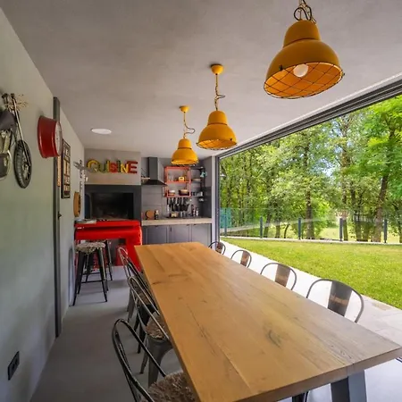 Villa Bijur In Brajkovici - Haus Fuer 8 Personen