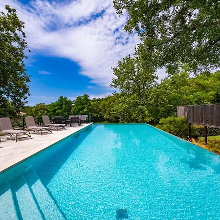 Bijur In Brajkovici - Haus Fuer 8 Personen *